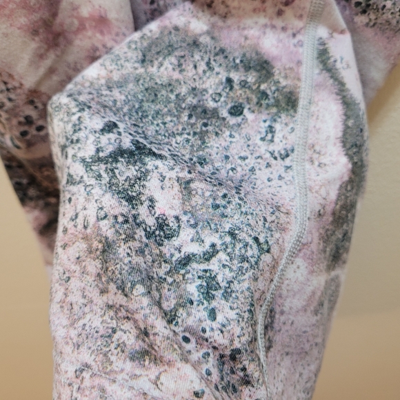 Lululemon tank top - Picture 6 of 6